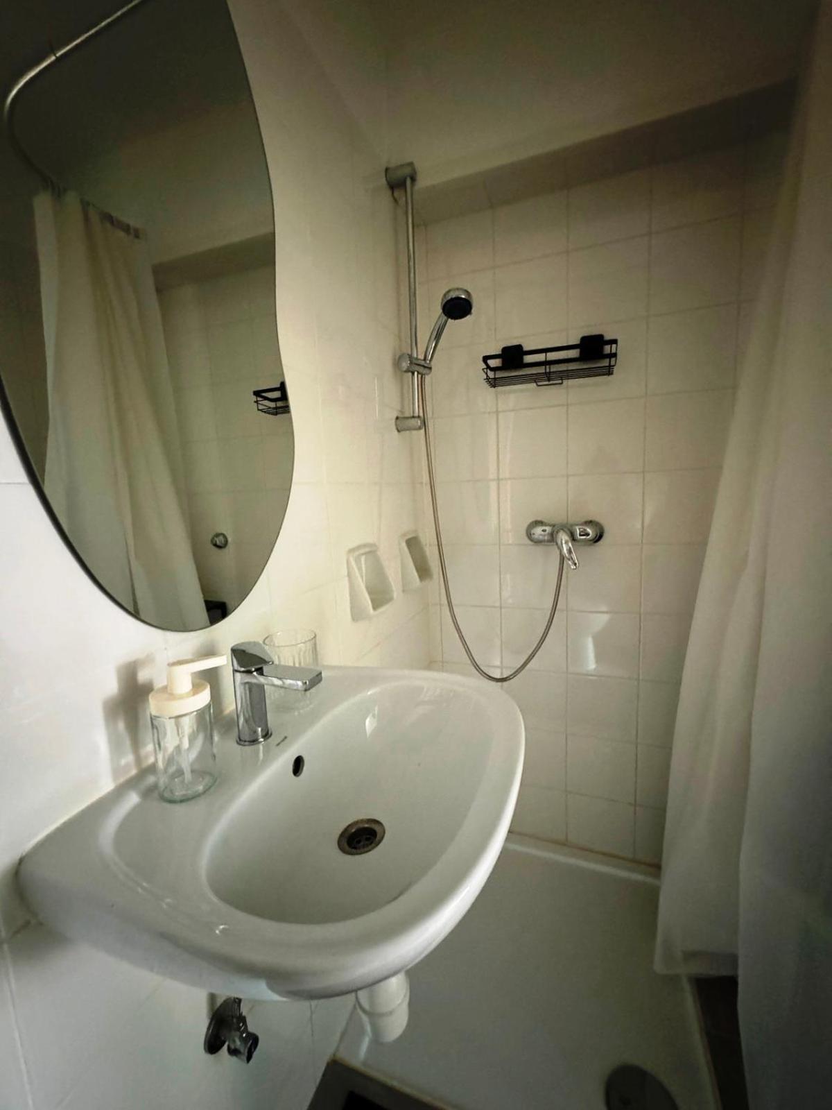 Plutus Apartments And Rooms With Free Parking كوبر المظهر الخارجي الصورة