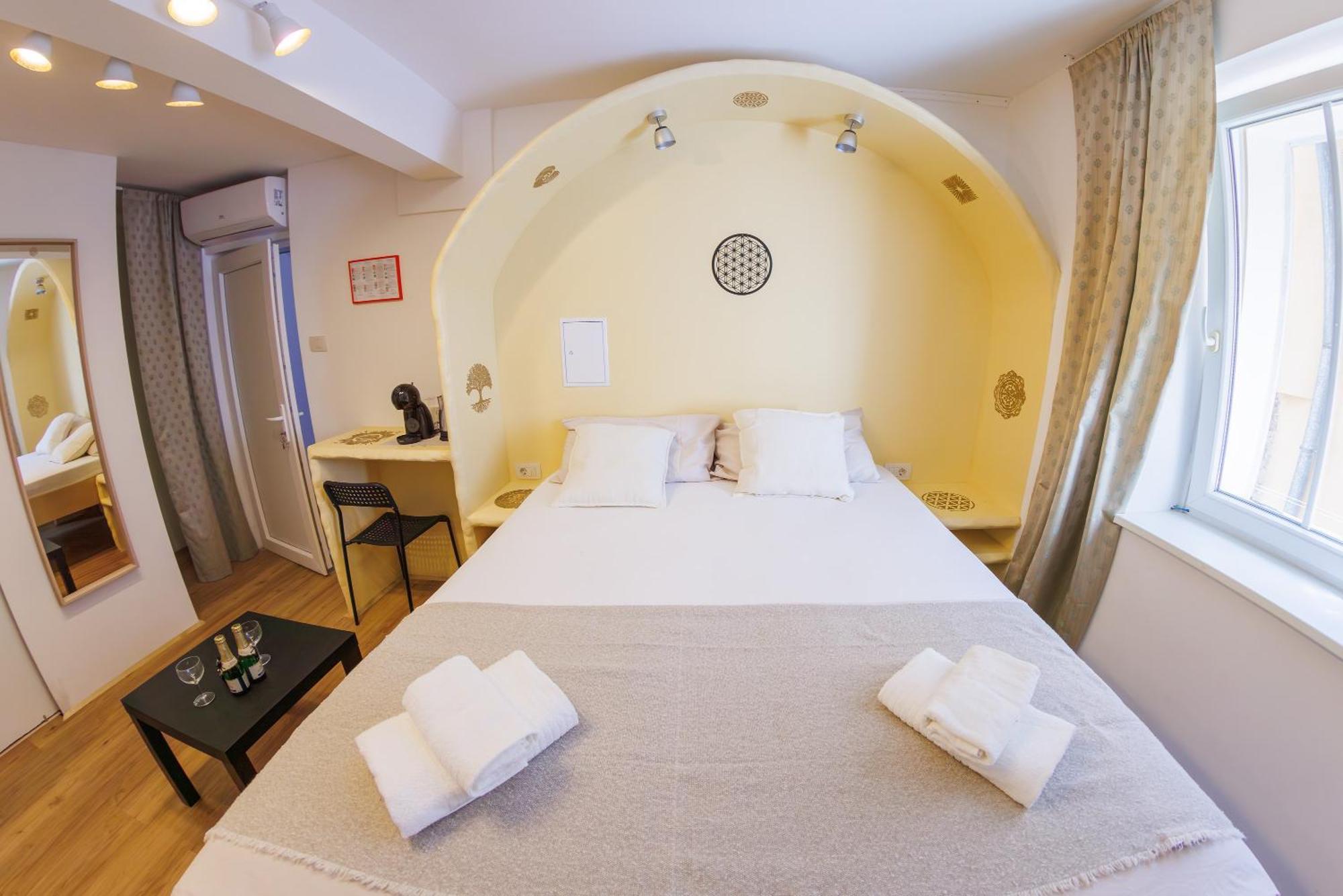 Plutus Apartments And Rooms With Free Parking كوبر المظهر الخارجي الصورة