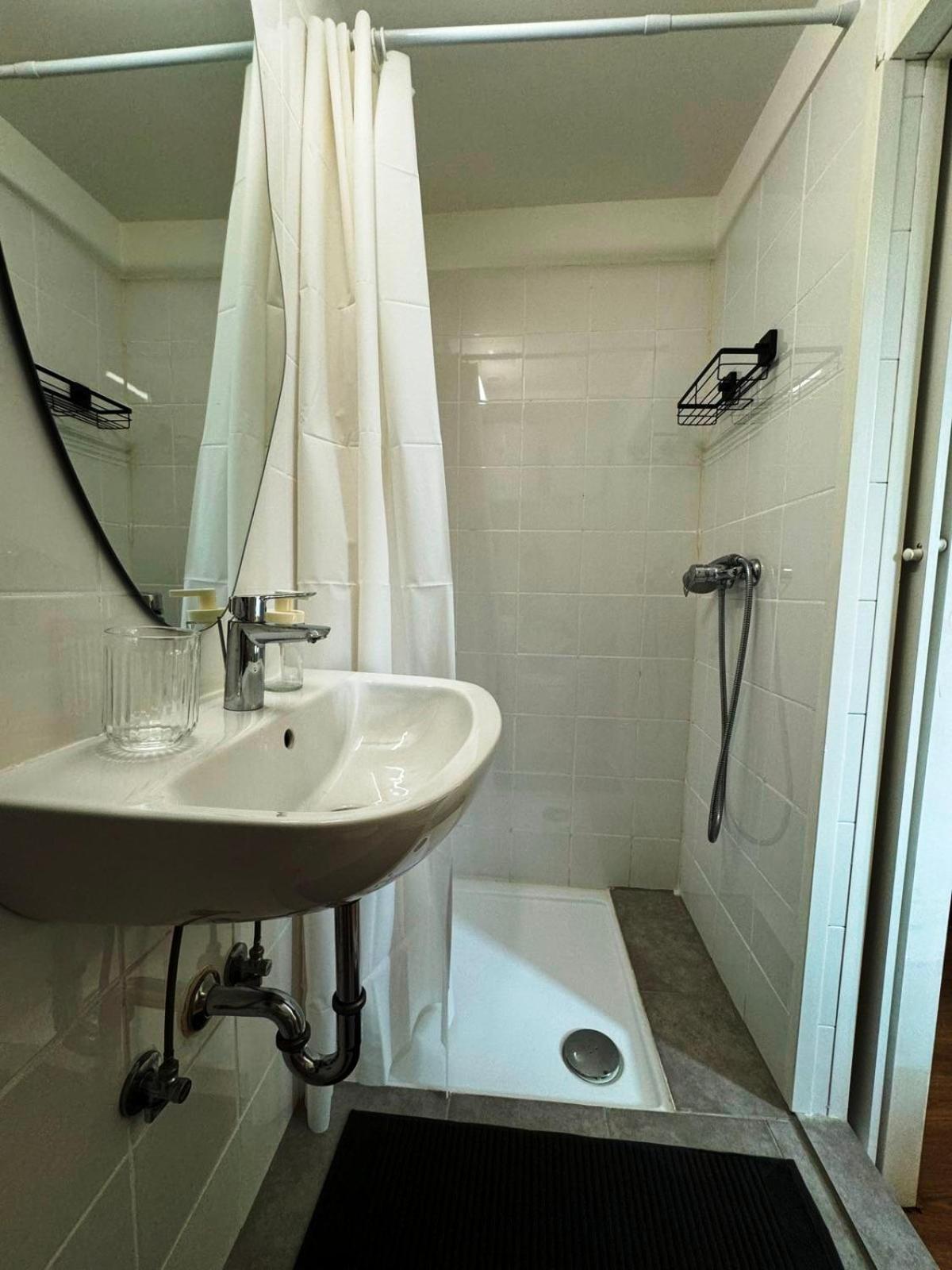 Plutus Apartments And Rooms With Free Parking كوبر المظهر الخارجي الصورة