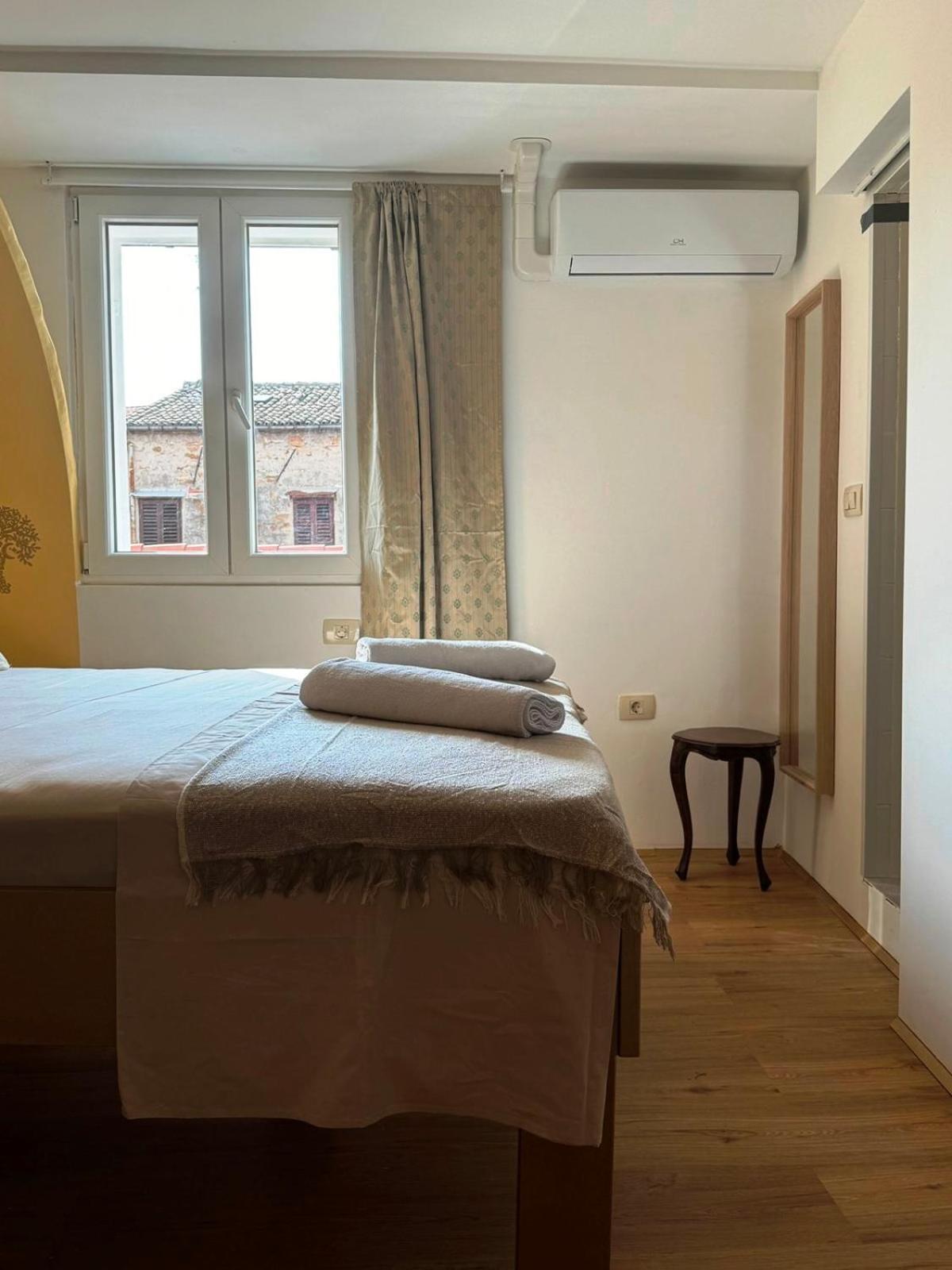 Plutus Apartments And Rooms With Free Parking كوبر المظهر الخارجي الصورة