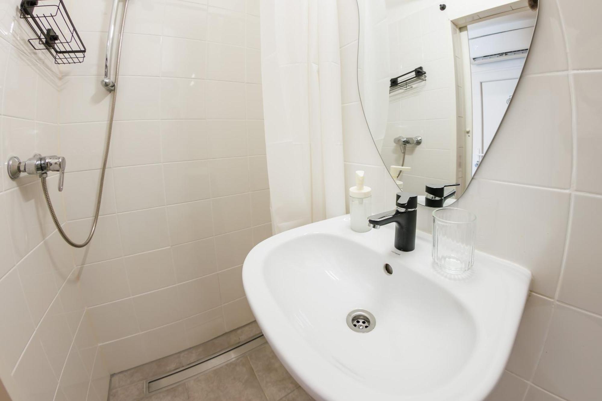 Plutus Apartments And Rooms With Free Parking كوبر المظهر الخارجي الصورة
